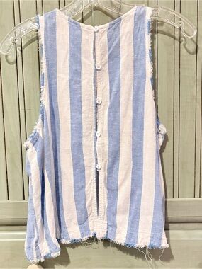 Cloth & Stone raw edge hem button back tank size M